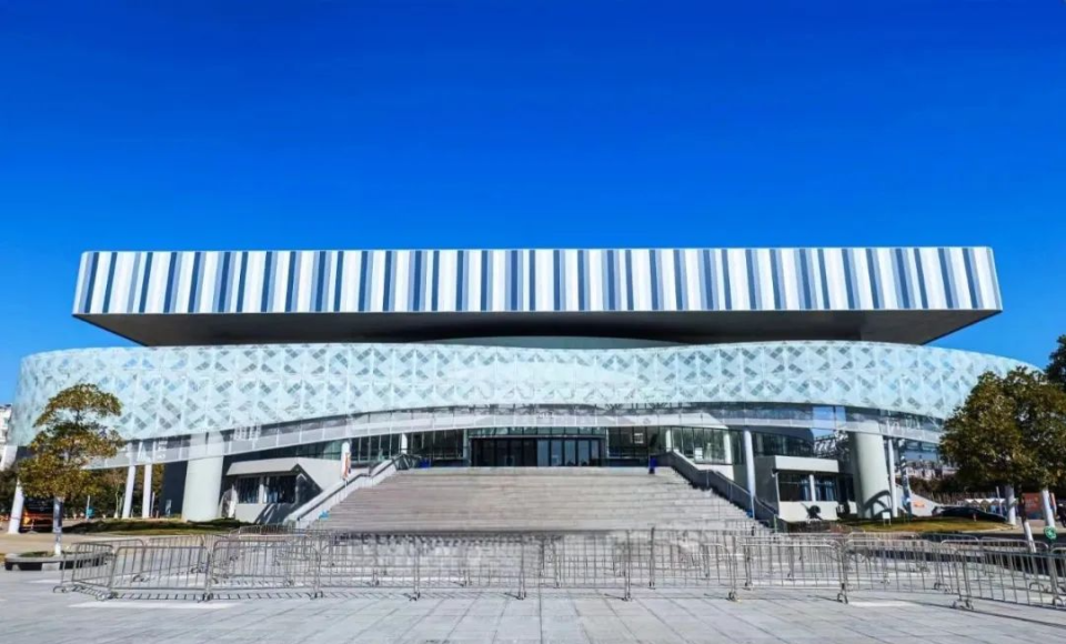 为比赛增辉, 用秩序诠释, block